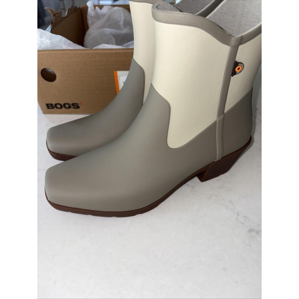 BOGS Jolene Ankle Rain Boot Women's 8 Rubber Waterproof Western NEW Taupe Ivory